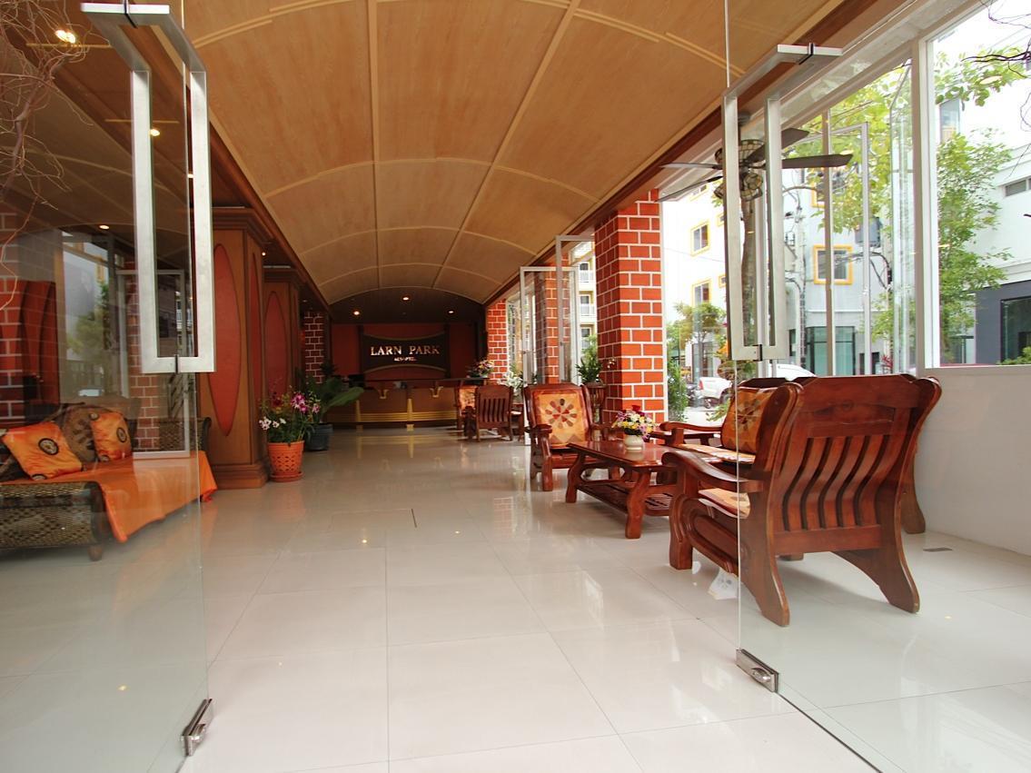 Larn Park Resortel Patong Экстерьер фото